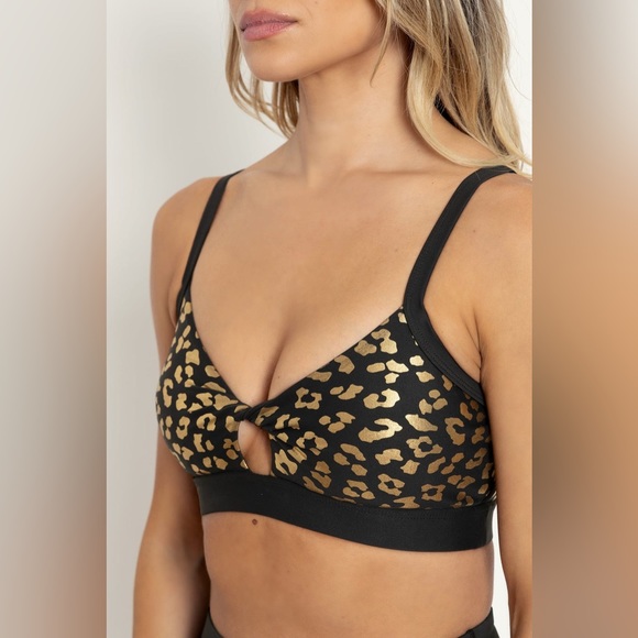 💚 2 for $60 - Blackmilk - XL - GOLDEN LEOPARD TWIST CROP - LIMITED - Picture 2 of 8